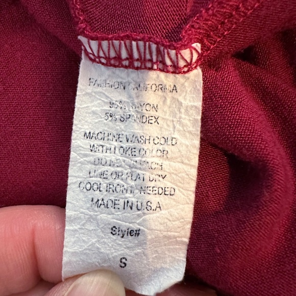 Fashion California Maroon Maxi Skirt w/ Pockets Size Small - Picture 6 of 6